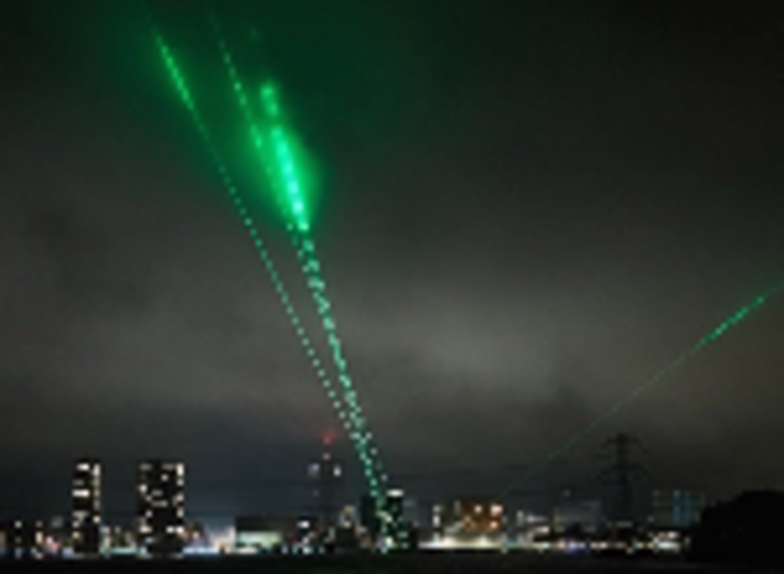 HP-leerlingen praten met Daan Roosegaarde over ‘space waste’ HP-leerlingen praten met Daan Roosegaarde over ‘space waste’
